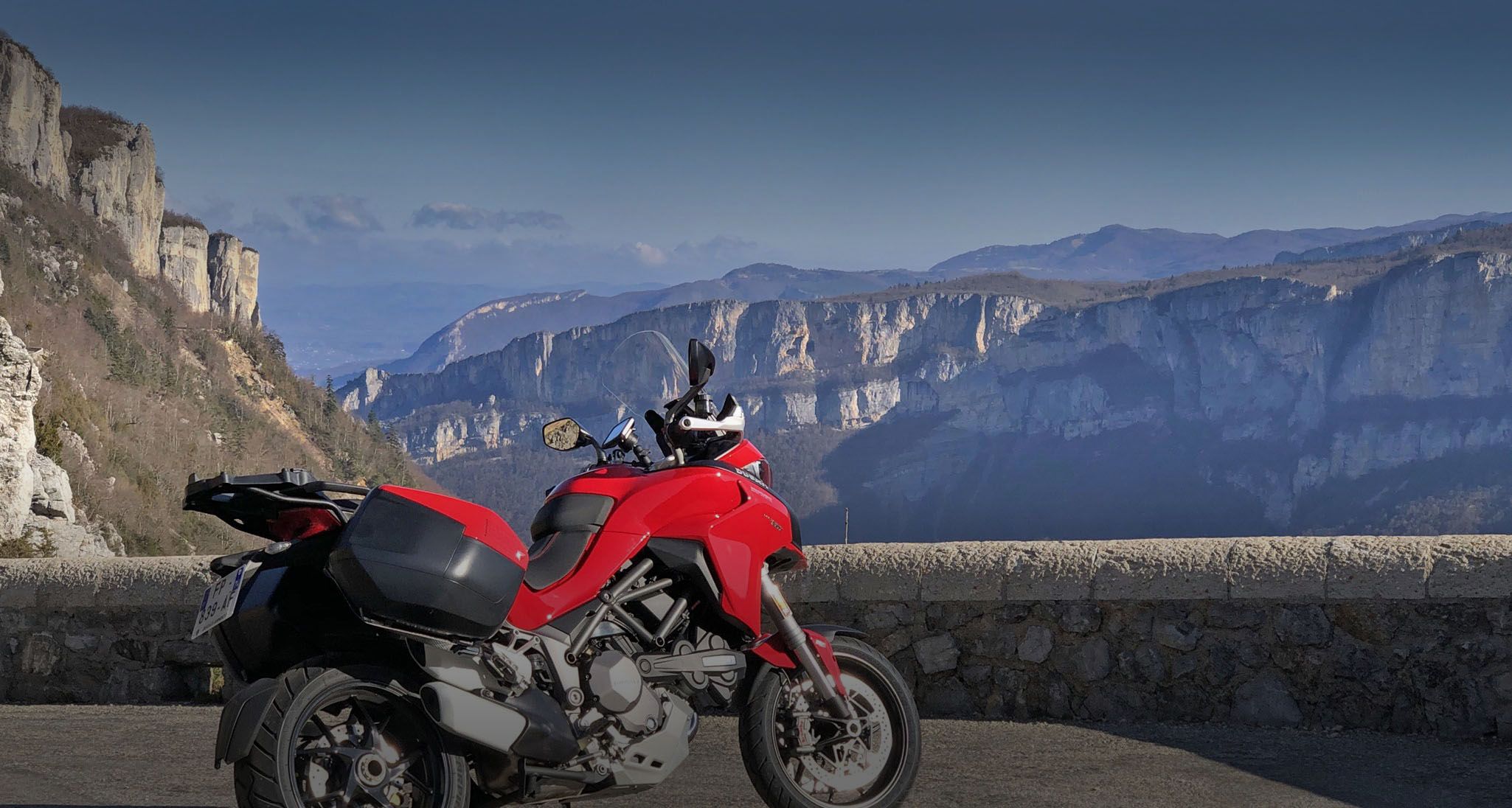 MotoPlaisir, Motorcycle rental in the Alps, right between France and